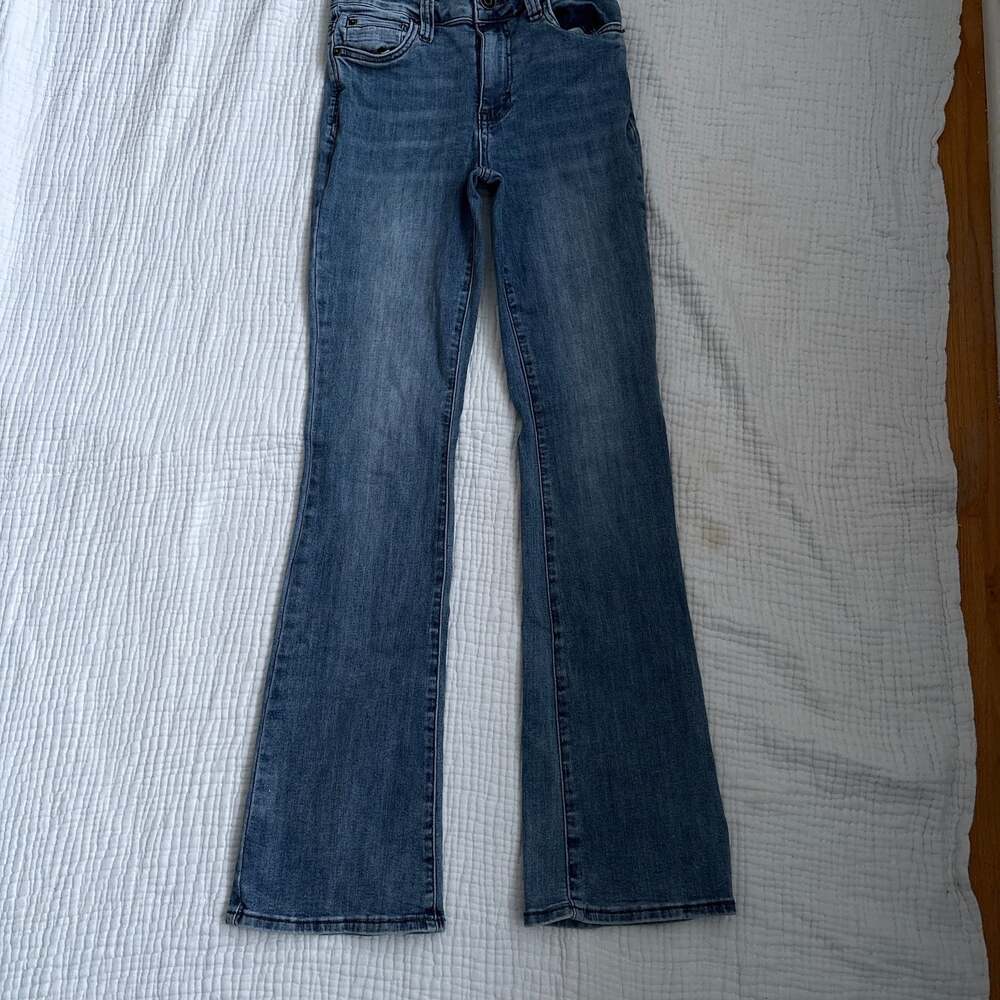 Kut from the Kloth Ana Mid-Rise Fab Ab Flare Jeans